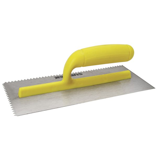 123187.jpg 123187 - Llana dentada triangular de acero al alto carbón con mango de plástico, 11" x 5" Surtek