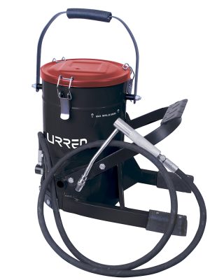 23623.jpg 23623 - Inyector de grasa con cubeta de alta presión con pedal de 10 kg, 8,700 PSI Urrea