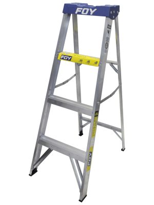 ETF3.jpg ETF3 - Escalera de tijera tipo III de aluminio y tapa plástica con 3 peldaños Foy