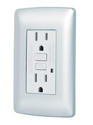 CODO-GFCIP.jpg 49807 - Contacto dúplex falla a tierra GFCI, plata, línea Italiana