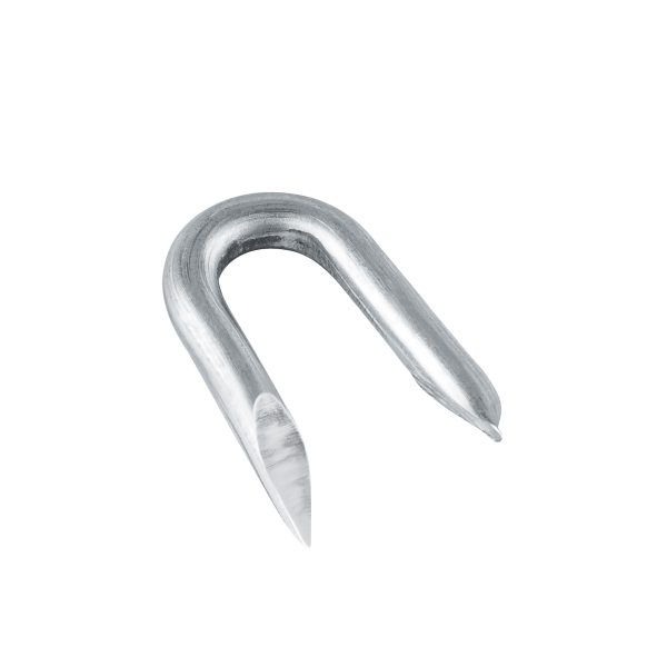 44513 - Caja con 10 kg de grapas 1' galvanizadas p/alambre de púas