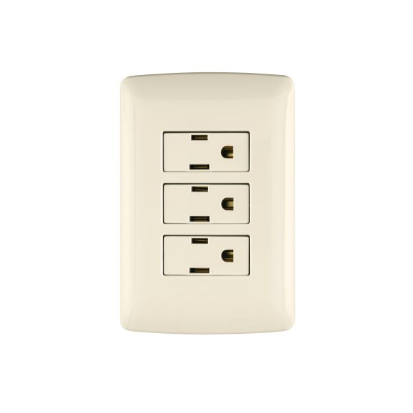 48669 - Placa armada 3 contactos aterrizados, marfil, línea Italiana